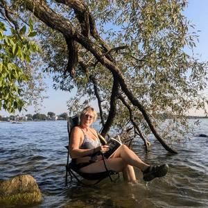 Meet your Posher, Louise